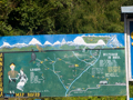 Map Board in Sinuwa - die geografische Realität wird erfrischend frei interpretiert